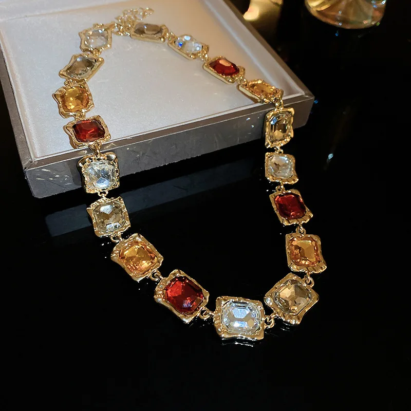 

Retro light luxury set diamond square choker choker choker high-grade sense palace style small exaggerated collarbone necklace