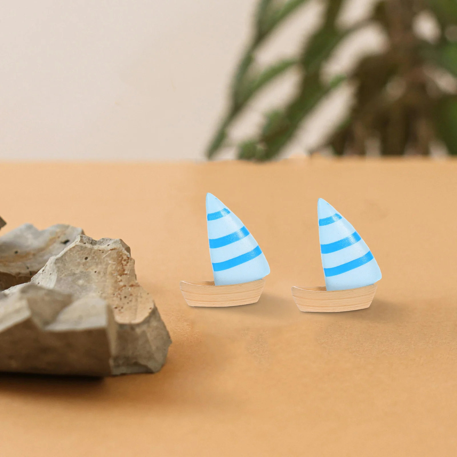 

10pcs Sailboat Decorative Lightweight Miniature Ornament Multi-Function Desktop Table Landscape Decor Chic Mini Figure For