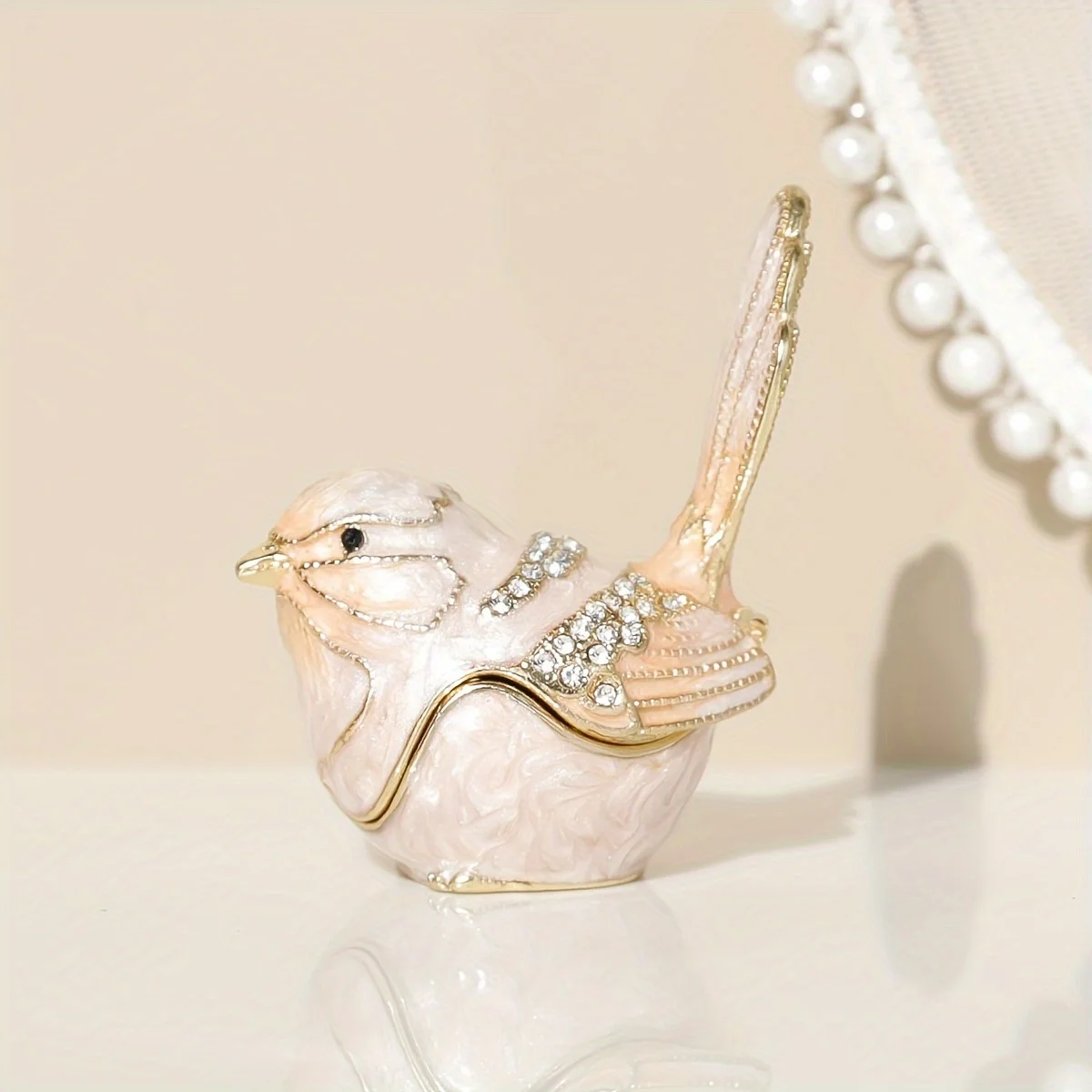 

1-piece hand-painted bird jewelry box with crystal hinges, for storing rings and earrings, home decor statue, collectible souven