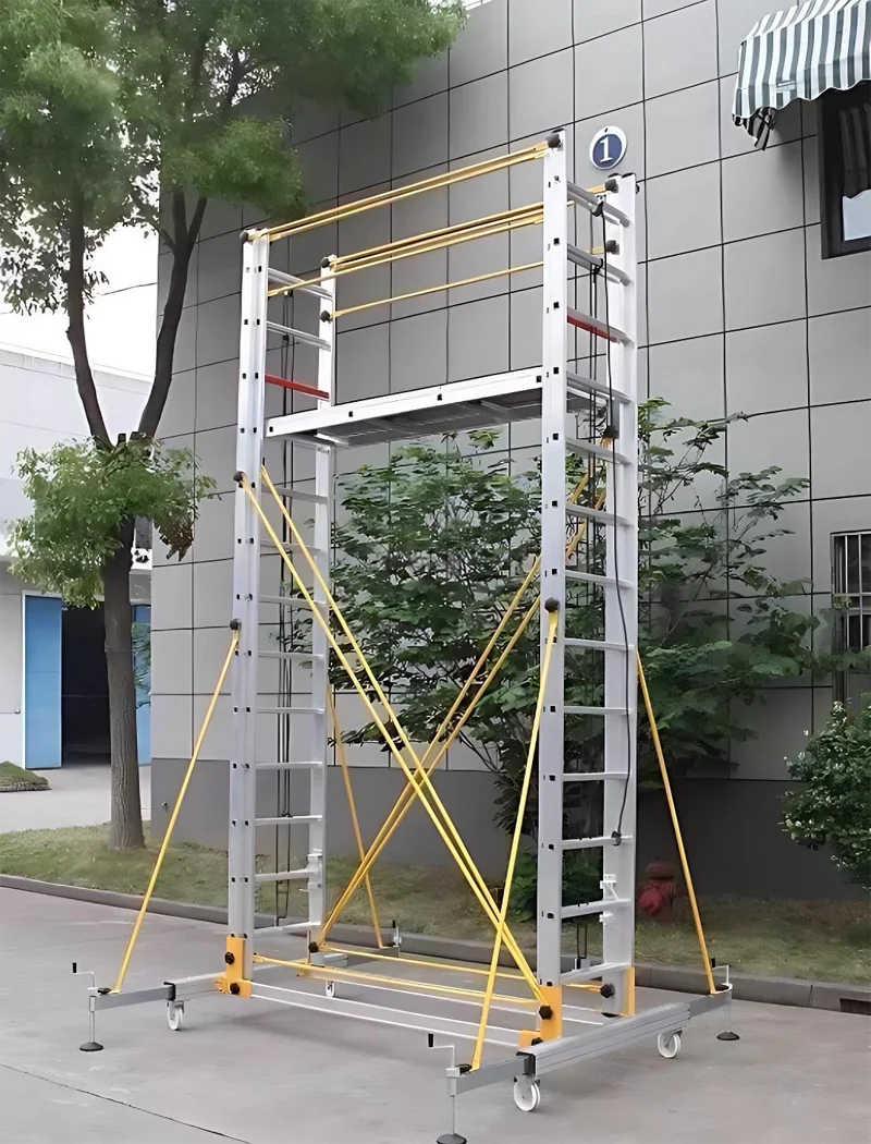 นั่งร้านอลูมิเนียมแบบปรับได้พร้อมขาตั้ง บันไดแบบพกพาสำหรับงานก่อสร้าง