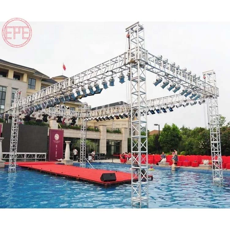 Heavy duty flexible  hand cranked light truss lift tower light lifting system