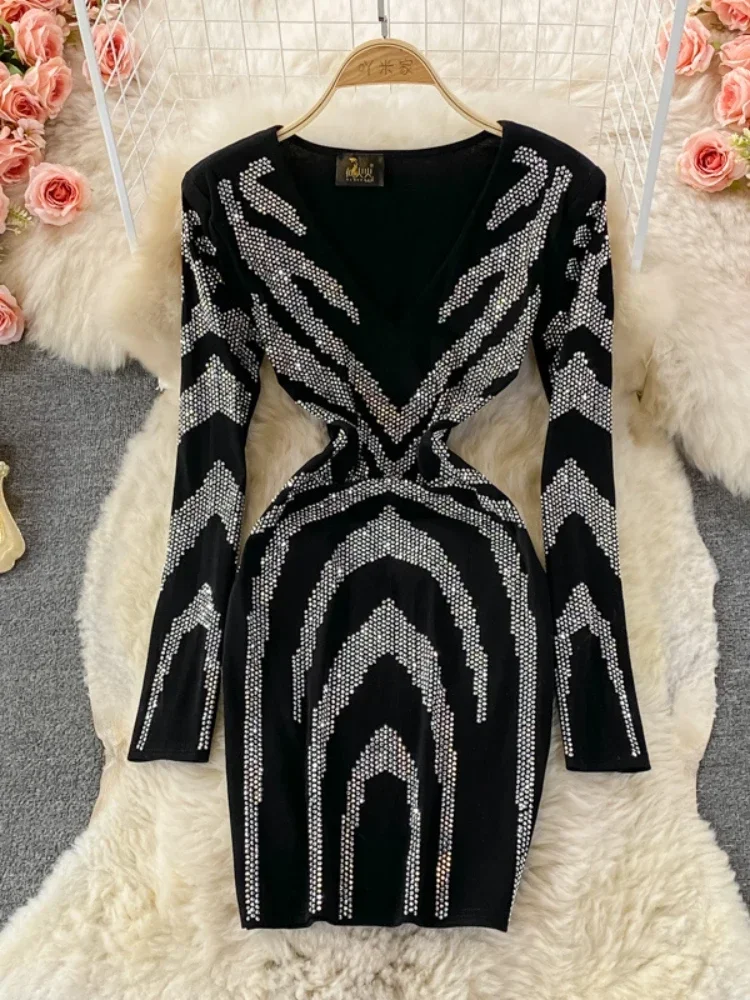 Women Sexy V-neck Hot Rhinestone Glittering Sequins Dress Long Sleeve New Arrivals Lady Sexy Fashion Autumn 2025 11D5642