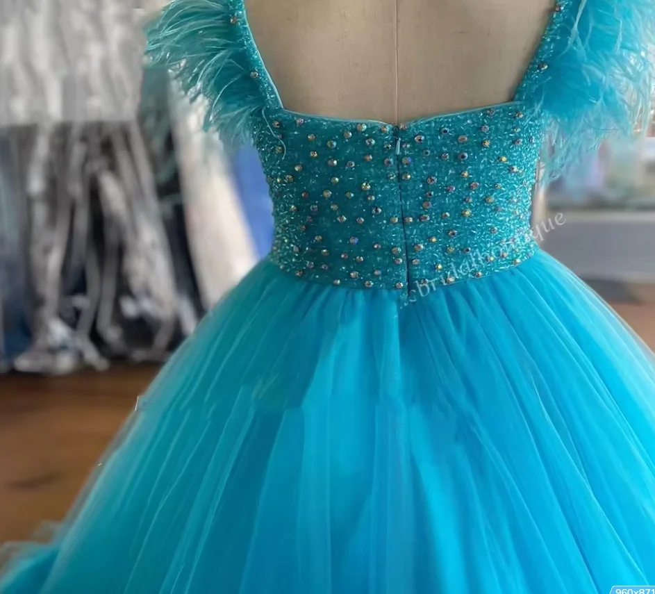 白いふわふわ羽美しいフラワーガールのドレス結婚式ページェントプリンセス誕生日パーティー美人コンテスト聖体拝領ドレス