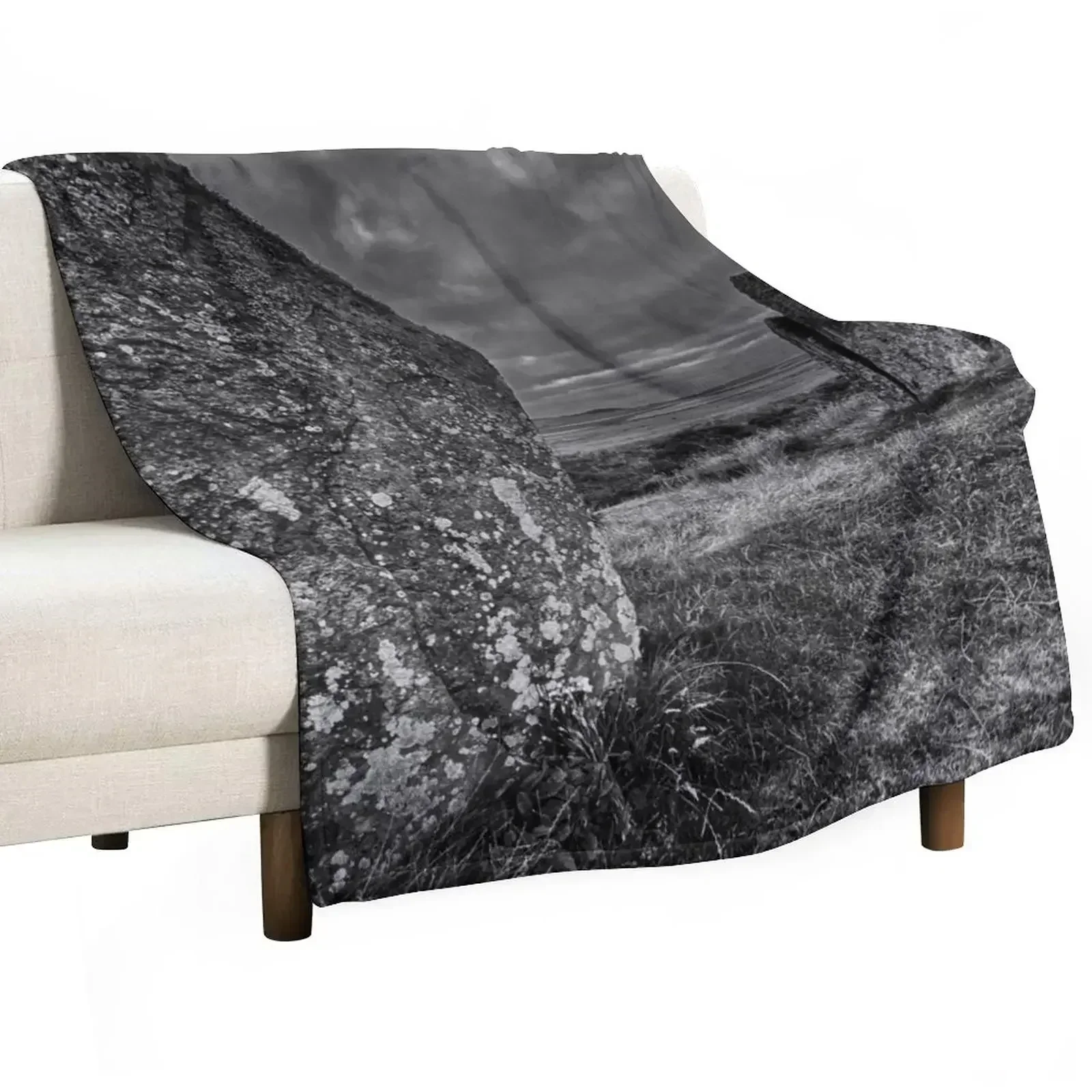 New The ring of Brodgar Throw Blanket Soft Plush Blanket as Housewarming Gift