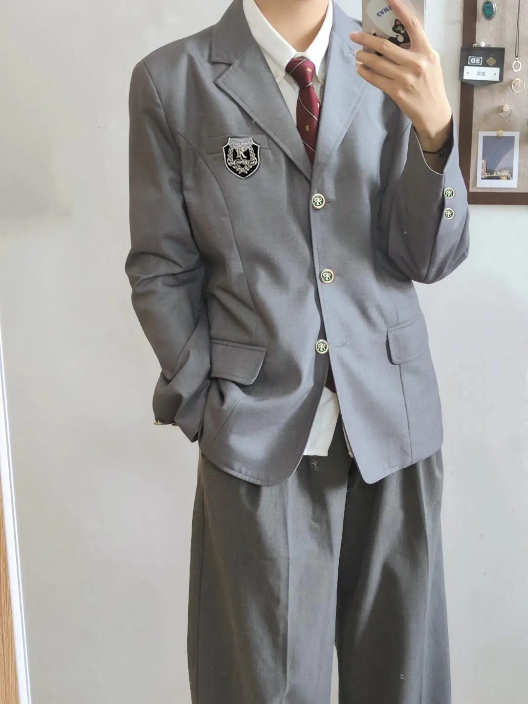 

Casual Men's Light Grey Suit Jacket Standard Fit Embroidered Chest Pocket No Iron Treatment Polyester Viscose Blend Four Seasons