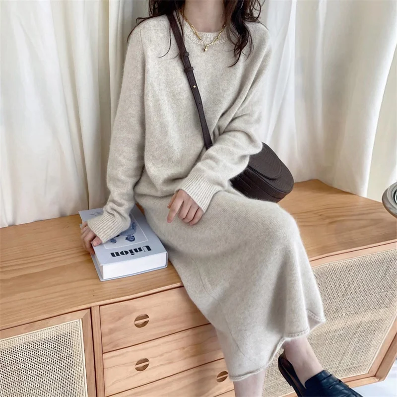 Autumn and winter European cashmere dress women\'s medium length loose and thick knit sweater dress over the knee with sweater