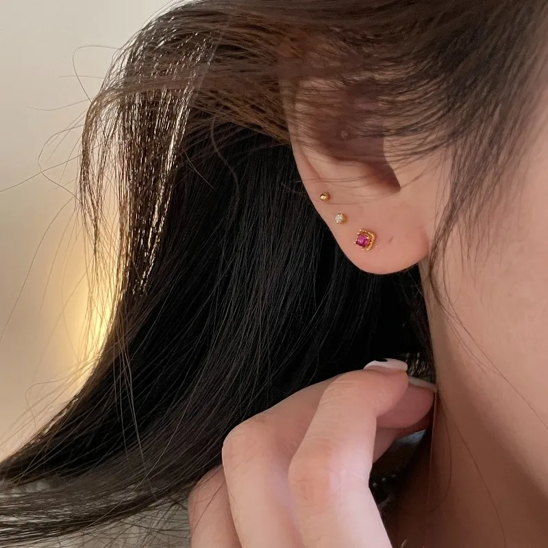 

Ear Raising Phnom Penh Red Zircon Small Stud Earrings, High-end Exquisite Earrings for Women To Sleep With