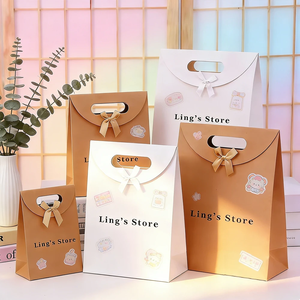 

24/50/100 шт. Модные подарочные пакеты из крафт-бумаги с ручками и логотипом на заказ для ювелирных изделий, парфюмерии, косметики, конфет, с бантом
