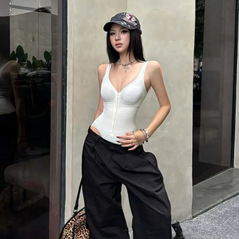 مثير بلا أكمام 2025 جديد ارتداءها موضة المرأة سستة سليم الصلبة حزام بلوزات على شكل حرف v ملابس الشارع الشهير عارية الذراعين Y2K الملابس #2