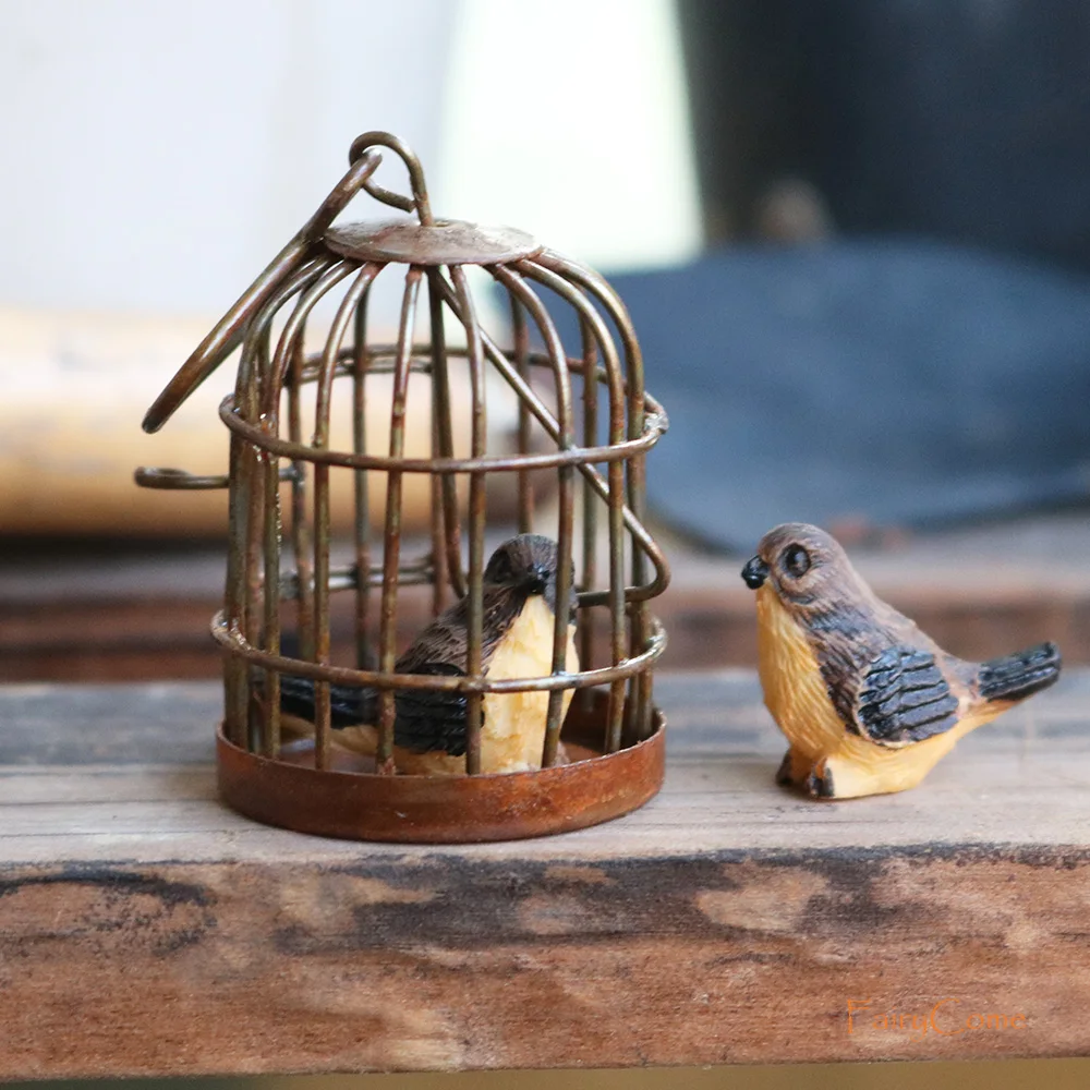 Miniature Rusty Birdcage Mini Birds Fairy Garden Animal Supplies Hanging Bird Cage Miniature Garden Metal Crafts Accessories