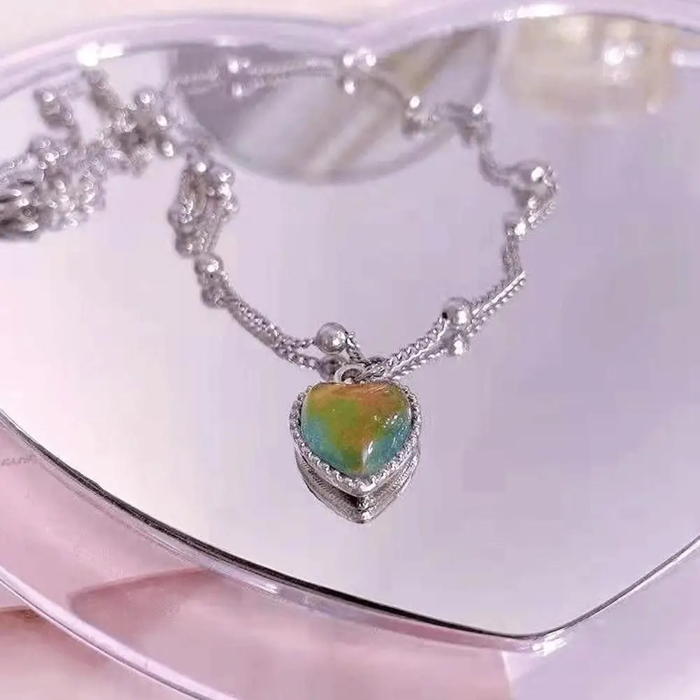 Color Changing Heart Pendant Necklace For Women Simple Design Temperature Sensitive Stone Peach Choker Party Jewelry