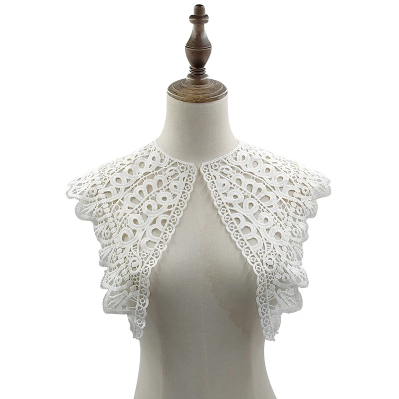 

1 Pc Lady Shirt False Collar Lace Detachable False Neck Polyester French Style Hollowed-Out Collar