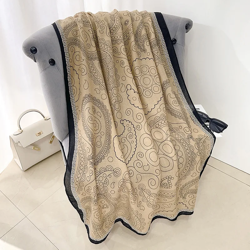 

2025 Cotton Linen Print Scarf Shawl Bohemian Hijab Spring Autumn Fashion Versatile Warm Wrap Women's Lightweight Neck Wrap