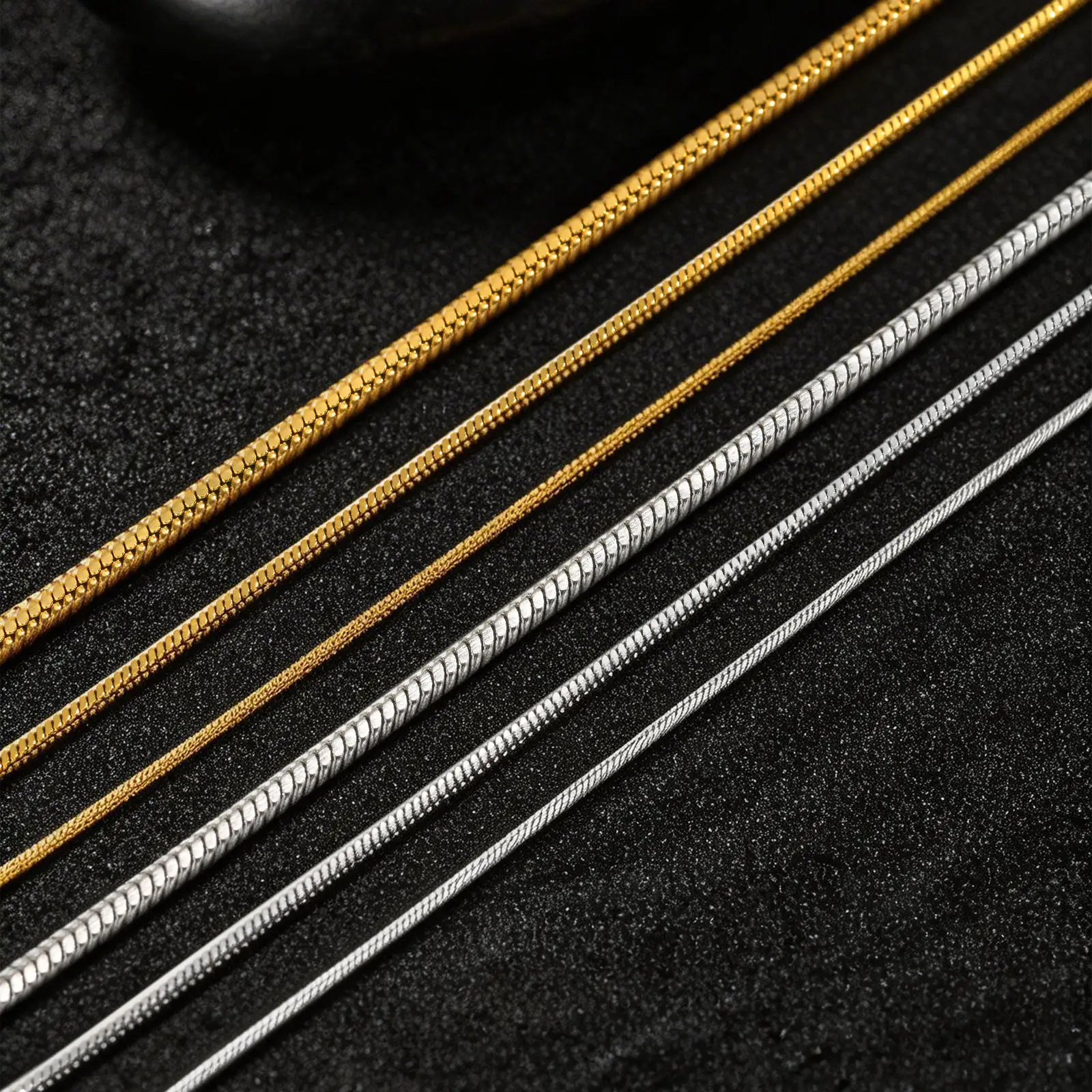 Dünnes Schlangenketten-Armband für Männer, Edelstahl in Gold- und Silberfarbe, Verstellbares Armband, Minimalistisches Schmuckgeschenk – Detail 4