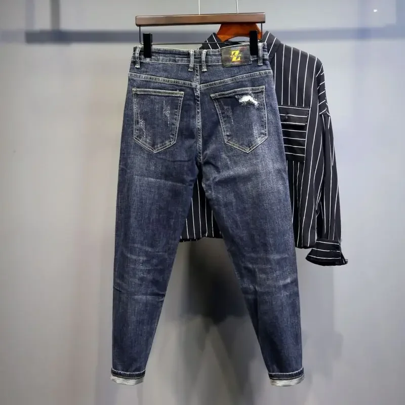 Trousers Tapered Broken Jeans for Men with Holes Male Cowboy Pants Ripped Torn Rhinestones Designer Korean Fashion Stylish Denim