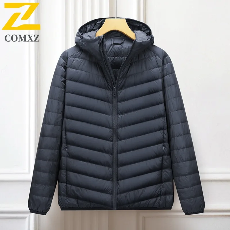 

COMXZ Роскошный мужской пуховик с капюшоном для поездок на работу, офисная ультра легкая куртка-пуховик, комфортное ветрозащитное теплое зимнее пальто для путешествий