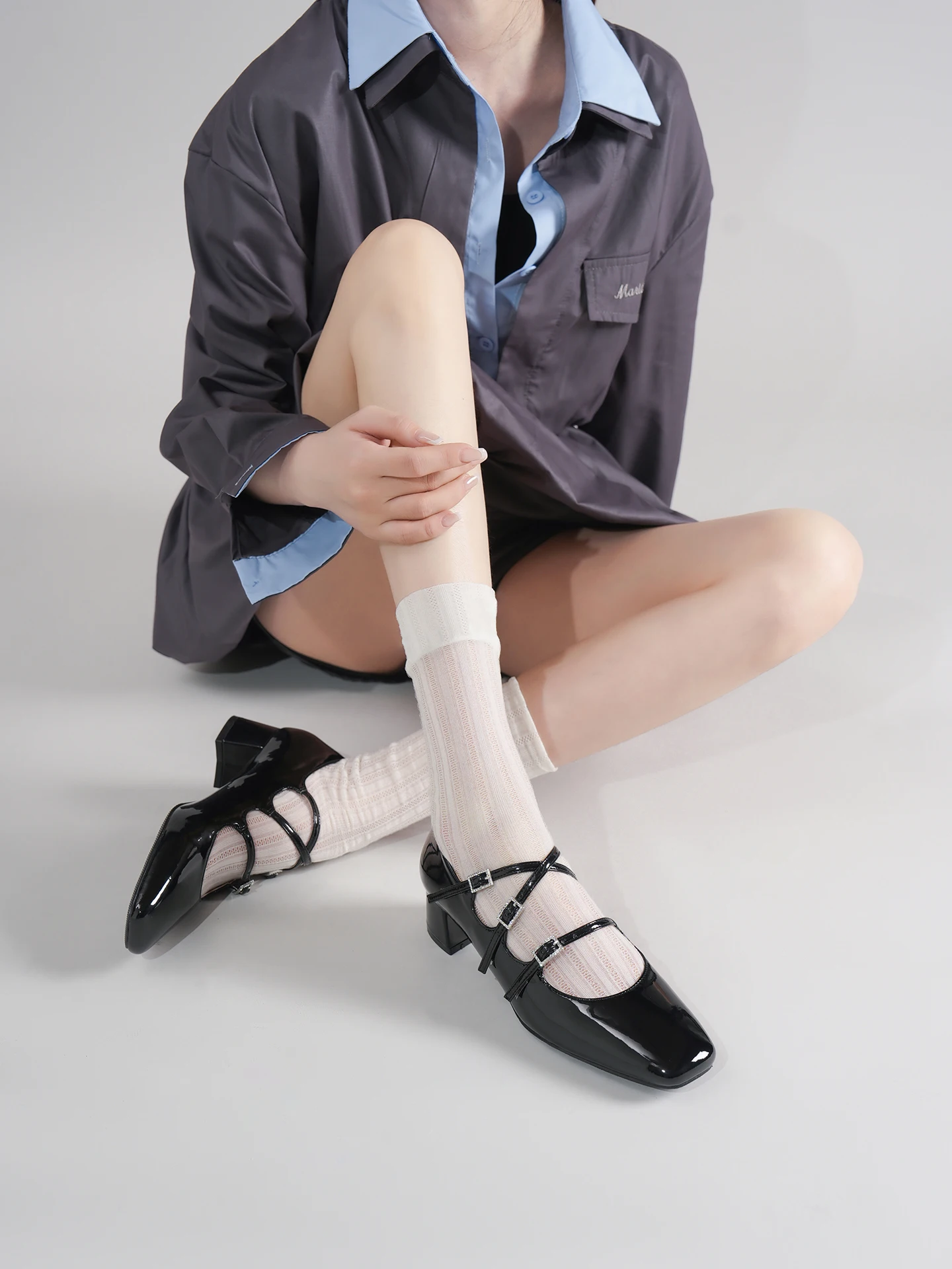 

Black Mary Janes Shoes Square Head One-Strap Diamond Decorations Comfortable Non-Tiring Beautiful Lin Xiangwan Fashion Single...