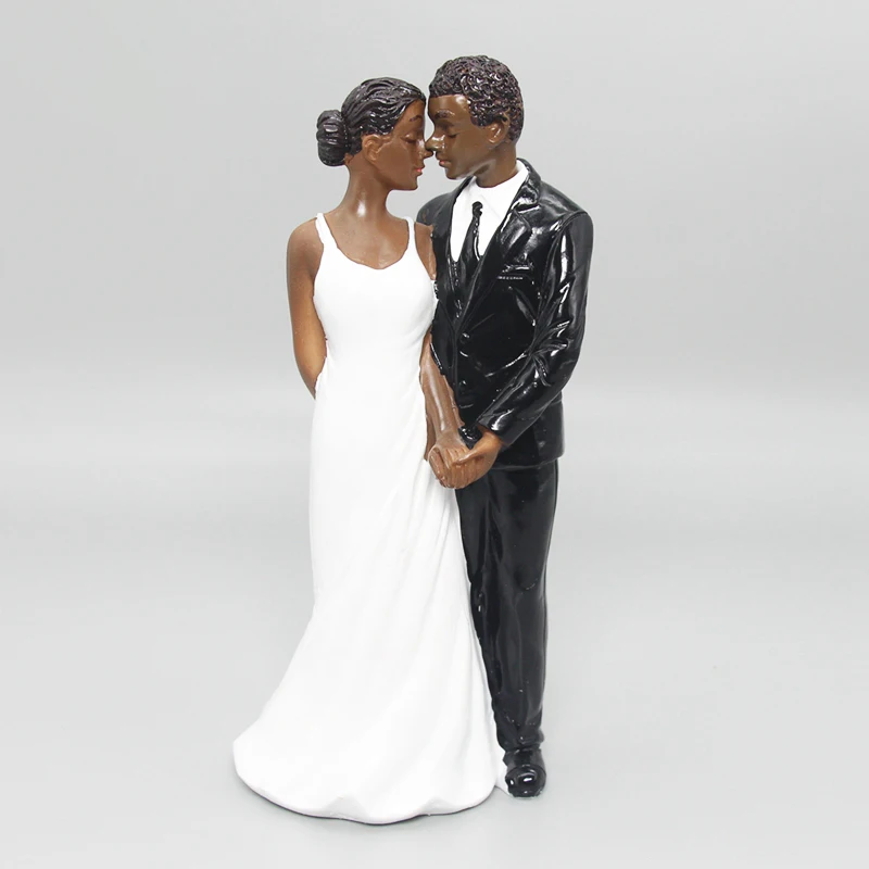 Wedding Anniversary Couple Figurines Car Accessories Valentine\'s Day Ornaments Home Decoration Resin Crafts Gift for Guest