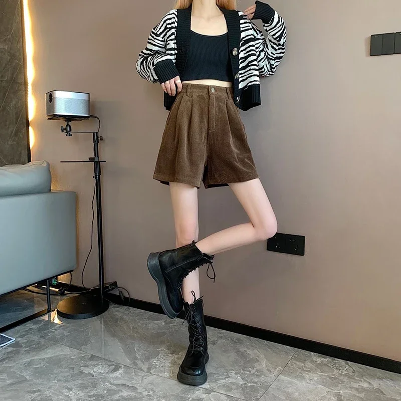 2024 spring corduroy shorts female college style high waist wide-leg pants female retro padded casual shorts female