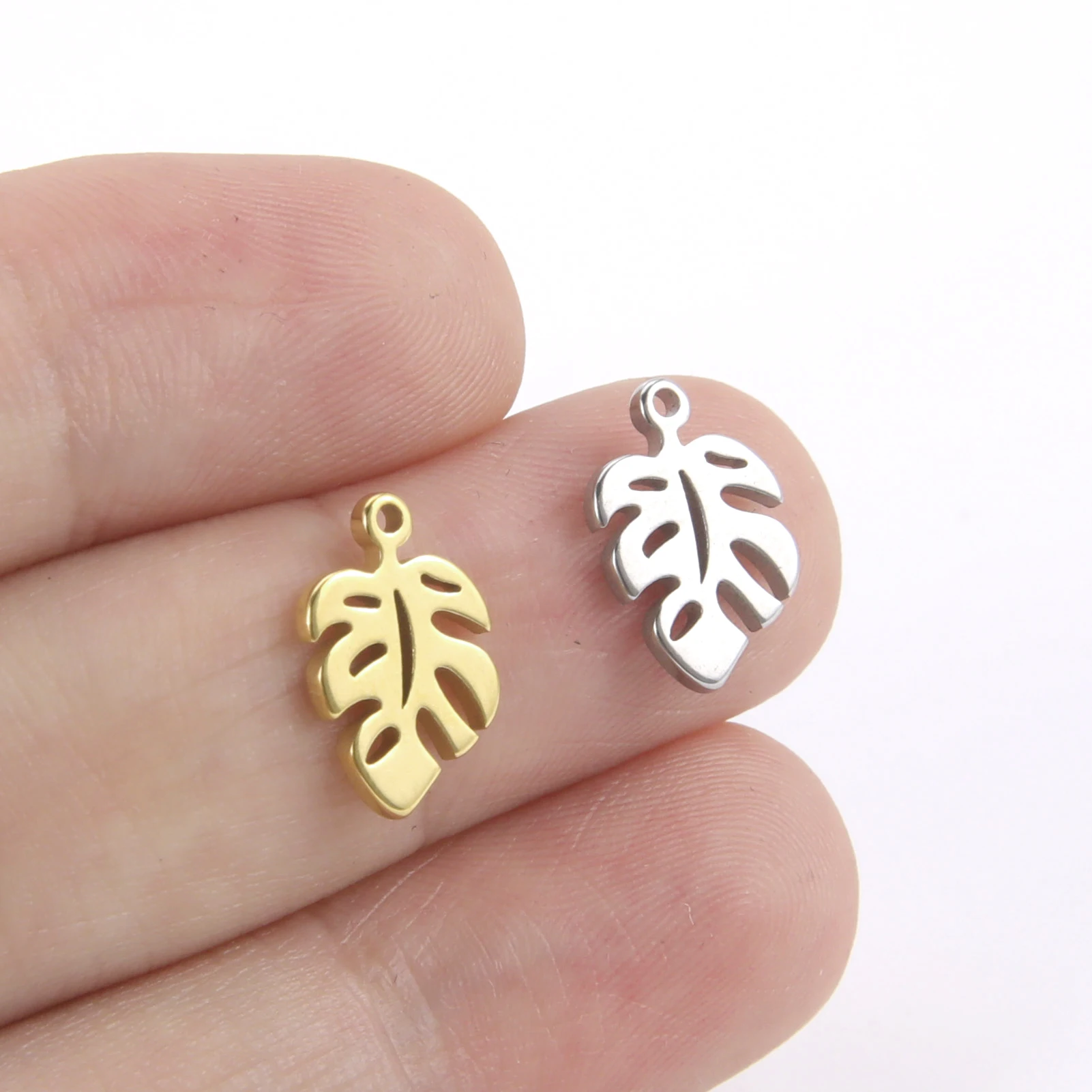 EUEAVAN 5pcs/lot Tiny Leaves Charm Stainless Steel Charms for Jewelry Making Plant Leaf Pendant DIY Bracelet Earrings Findings