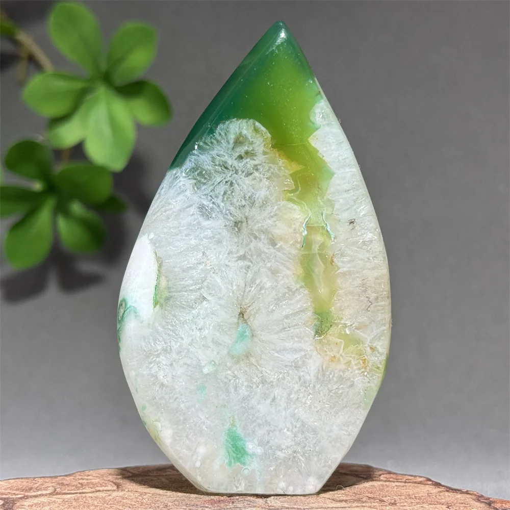 Natural Green Cherry Blossoms Free-Form Torch Feng Shui Ornaments Energy Healing Gemstone Home Decoration