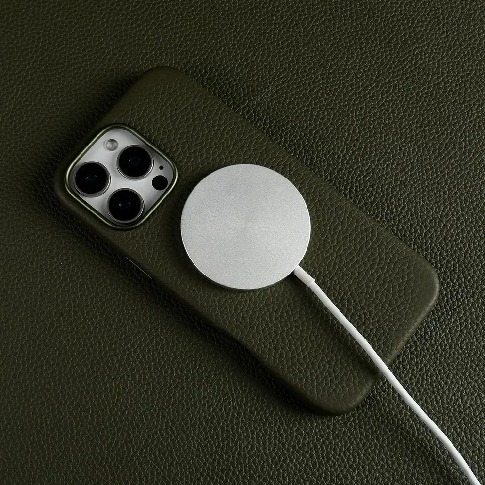 Funda de teléfono de cuero genuino magnética completamente envuelta para iPhone 16 Pro Max 15Pro Max piel de vaca inalámbrica Magsafe Fundal carcasa trasera capa