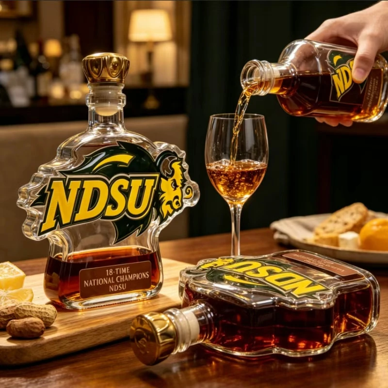 Novelty Shaped Airtight Glass Whiskey Decanter, Collectible Liquor Bottle Barware Souvenir for Home Bar Decor
