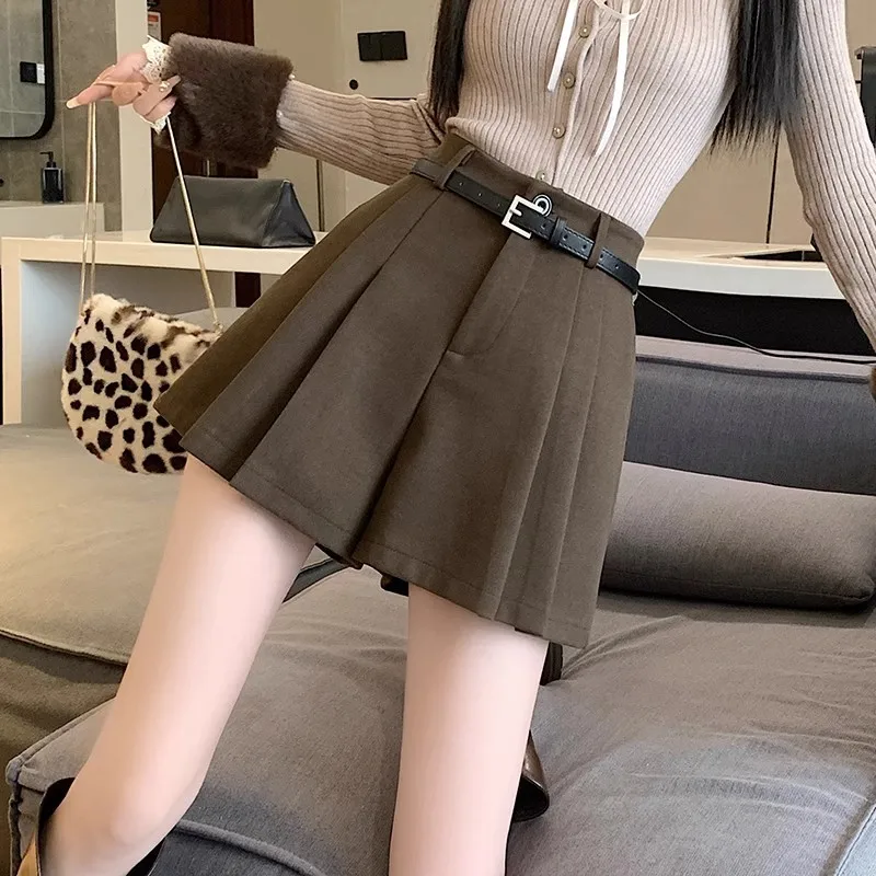 

Thickened Woolen Pleated Short Pants High Waist Wide Leg Casual Trousers for Women Sweet Style Easy to Wear Autumn Winter New...