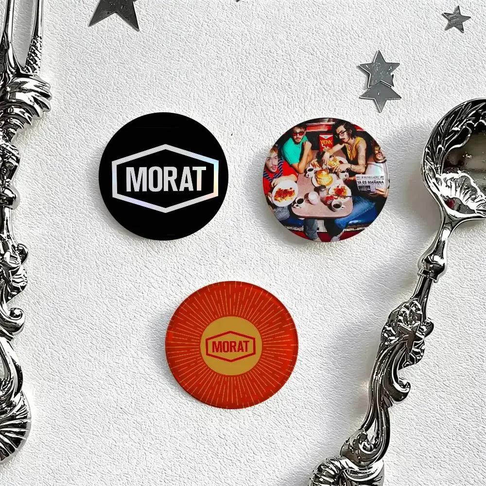 M-Morat Band Si Ayer Fuera Hoy Ya Es Manana Pin Metal Cute Brooch Collar Lapel Pin Badge Women Fashion Cartoon Lover Creative