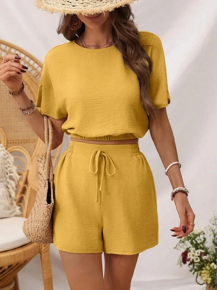 

2025 Summer New Women's Fashion Casual Sportswear Solid Color Large Round Neck Short Sleeve Shorts Two Piece Set