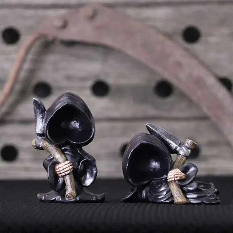 Grim Reaper Figurines Miniature Death Santa Gothic Accent Statue Decoration Home Halloween Decor Ornament Gift