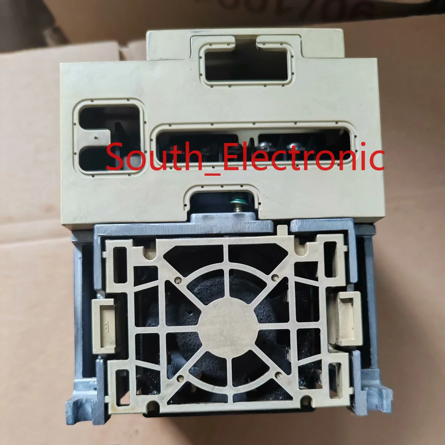 FR-E520-2.2K 2.2KW 220V   inverter ,  In good working condition, free shipping  a