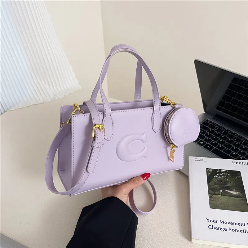 

Chic Women's Tote Bag Handbag In Leather - Spacious And Versatile Popular Classic By Luxury Brand