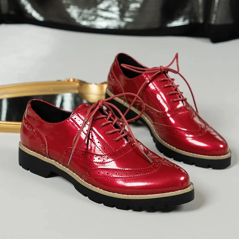 

Womens Fashion Shiny Leather Shoes plus size 43 Spring 2026 new loafers women outdoor casual office lace-up ladies Flats shoes