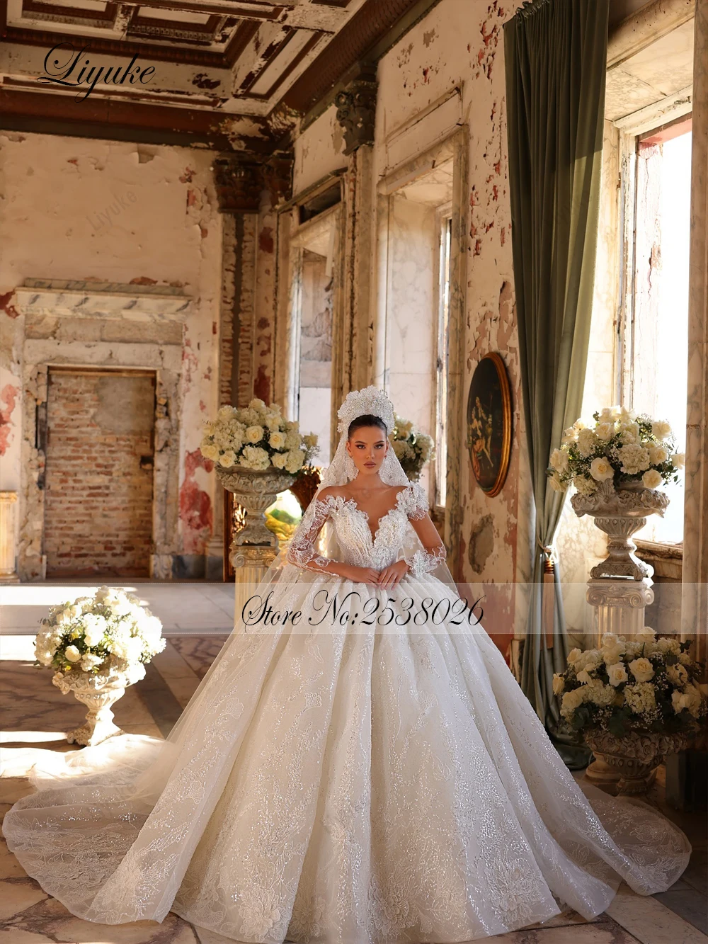 Liyuke Custom Made Luxurious Beaded Pearls Appliques Ball Gown Wedding Dresses Embroidery Full Sleeve Illusion Neck Bridal Gowns