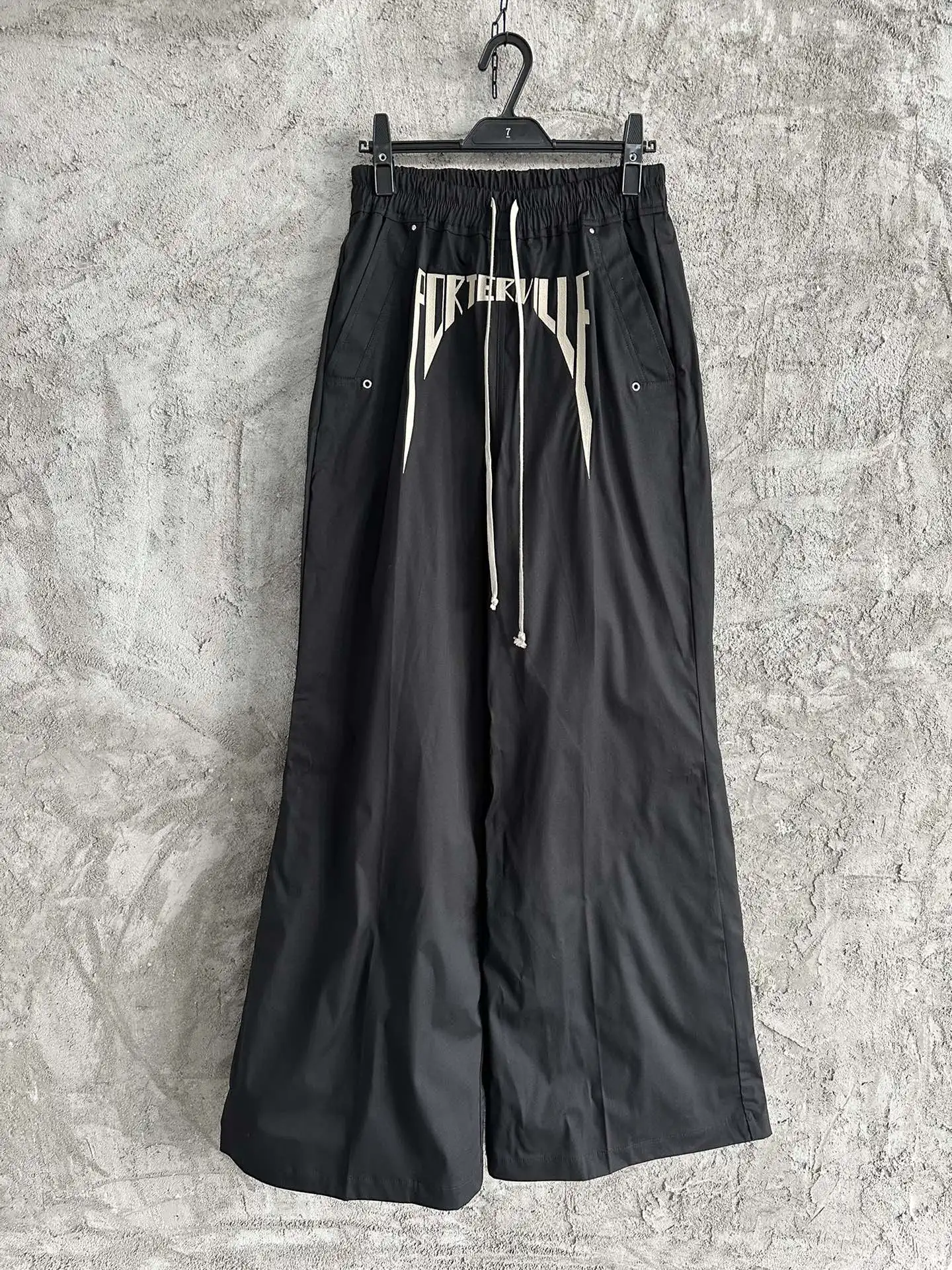 

Owen Seak Men Bell-Bottoms Pants Cargo Sweatpants Cotton Casual Autumn Cross Black Very Oversized Long Pants Size XL