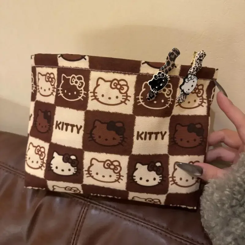 مرحبا كيتي حقيبة مستحضرات التجميل تخزين جديد المحمولة سعة كبيرة الكرتون أنيمي الشكل Kawaii أكياس للمرأة قماش