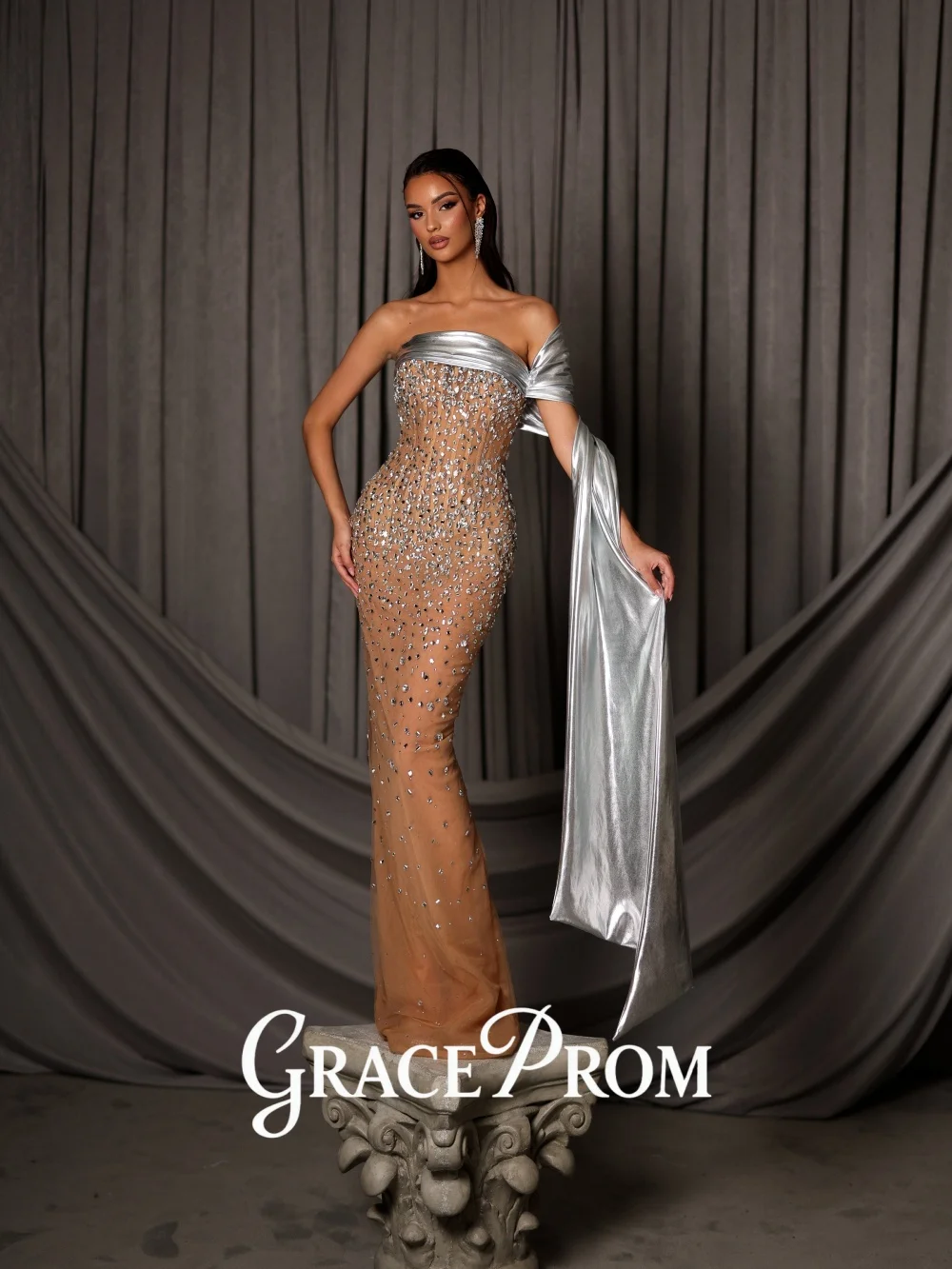 Gracepprom brilhante vestido de noite sem alças 2026 vestido de tapete de lantejoulas opulento linha a até o chão vestido de festa فسات onder ondermavera