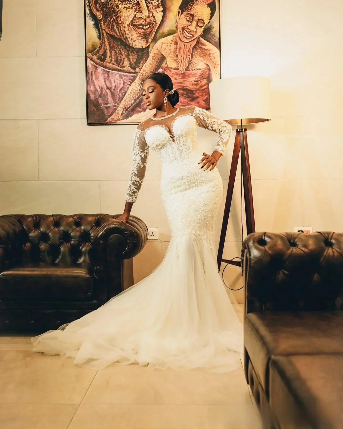 고급스러운 화이트 머메이드 아플리케 비즈 여성 웨딩 드레스 섹시한 투명 칼라 긴 소매 댄스 신부 드레스 맞춤 제작