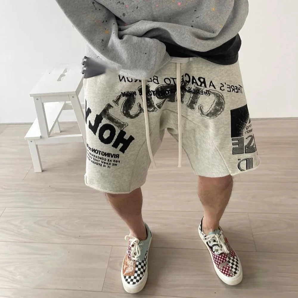 Mens Casual Shorts American Style High Street Graffiti Fashionable Trendy Y2k Loose Drawstring Shorts 2024 Spring And Summer