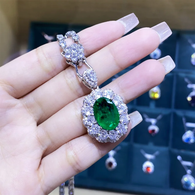 

Luxury Open Ring with Cotton Filling and Emerald Full Diamond for Women, Elegant Pendant Earrings Three-Piece Set