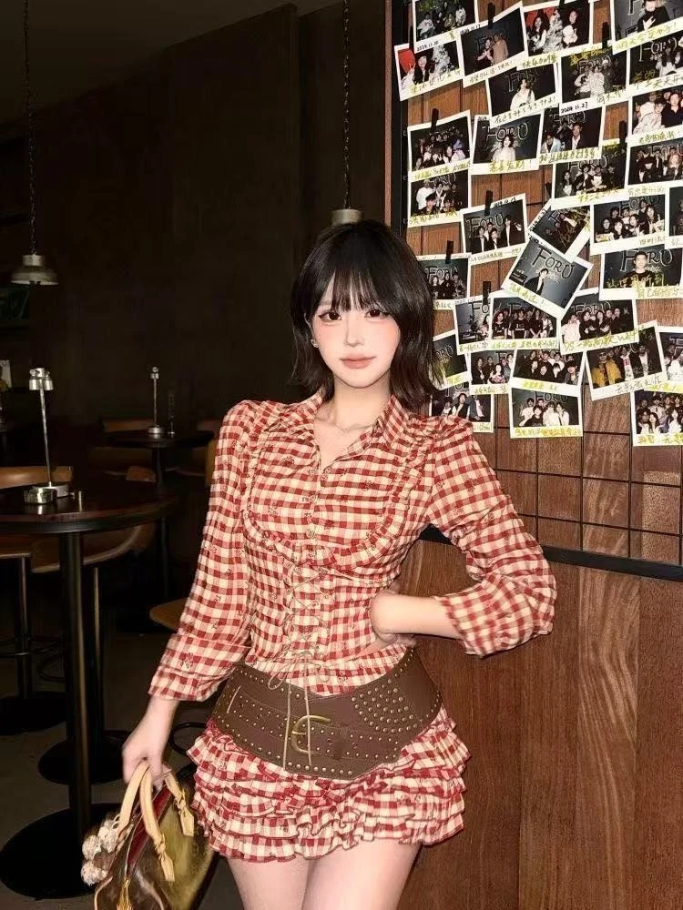 Conjunto de 2 peças xadrez vintage americano, camisa feminina de manga bufante + saia de bolo com babados, nova estética retrô cintura alta roupa y2k outono