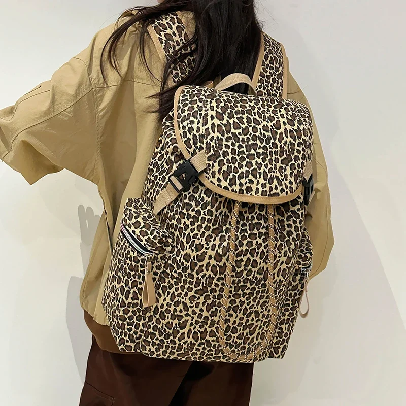 Hot Trendy Nylon Leopard Backpacks Large Capacity High Quality Sense of Luxury Designer Style School Bags for Women 2024 Fashion