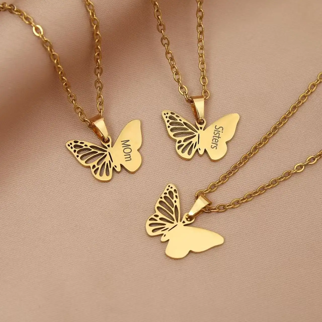 Personalized Butterfly Necklace Engraved Name Stainless Steel Gold Butterfly Pendant Custom Fashion Jewelry Gift for Girlfriend