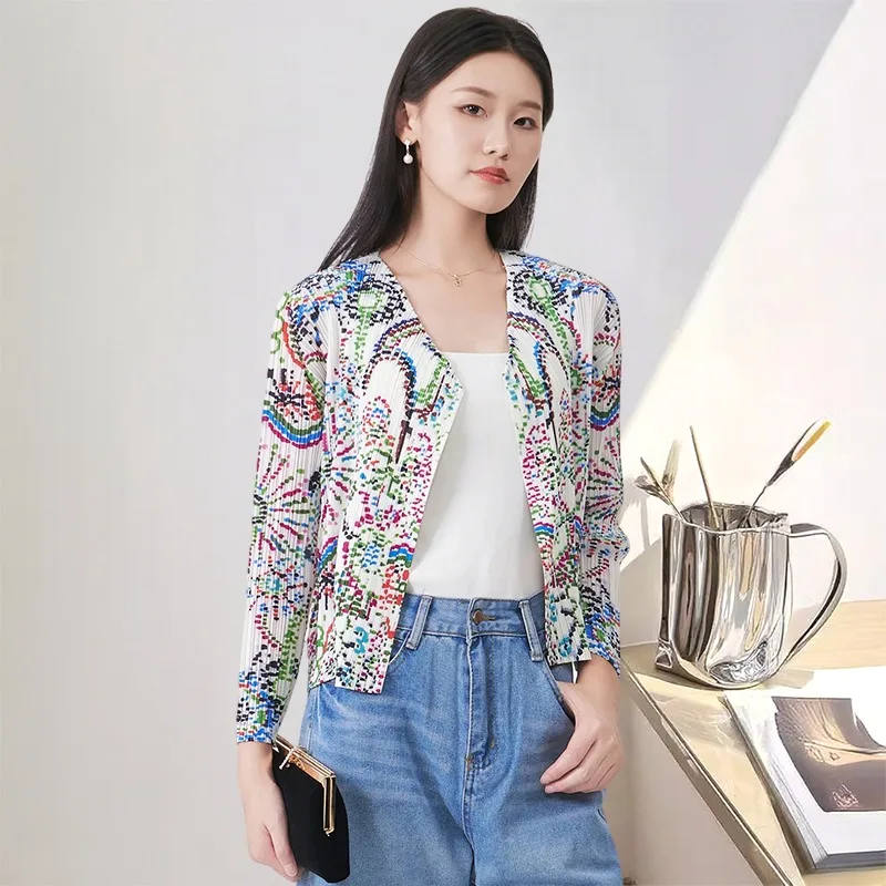 

Miyake 202, осенняя новая высококачественная женская куртка с принтом, свободная, больших размеров, темпераментный, элегантный, с дикими рюшами, кардиган из полиэстера