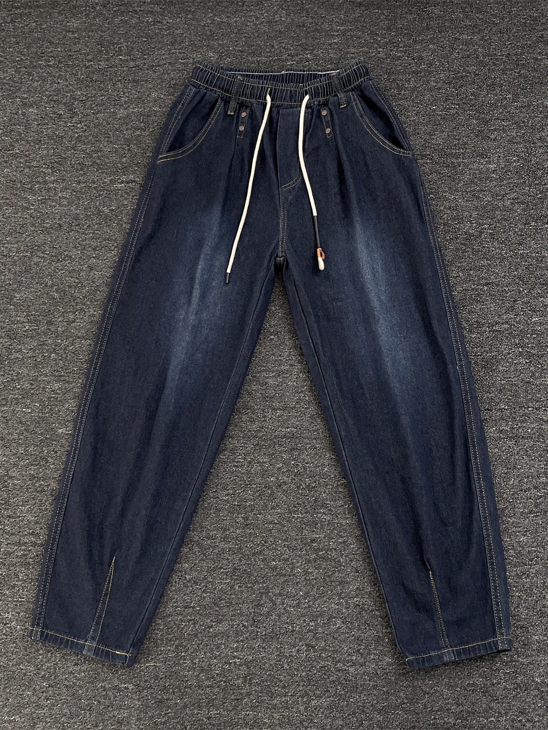 Gewassen geplooide jeans voor heren Herfst Winter Diepblauwe eenvoudige losse denimbroek Amerikaanse casual mode herenbroek