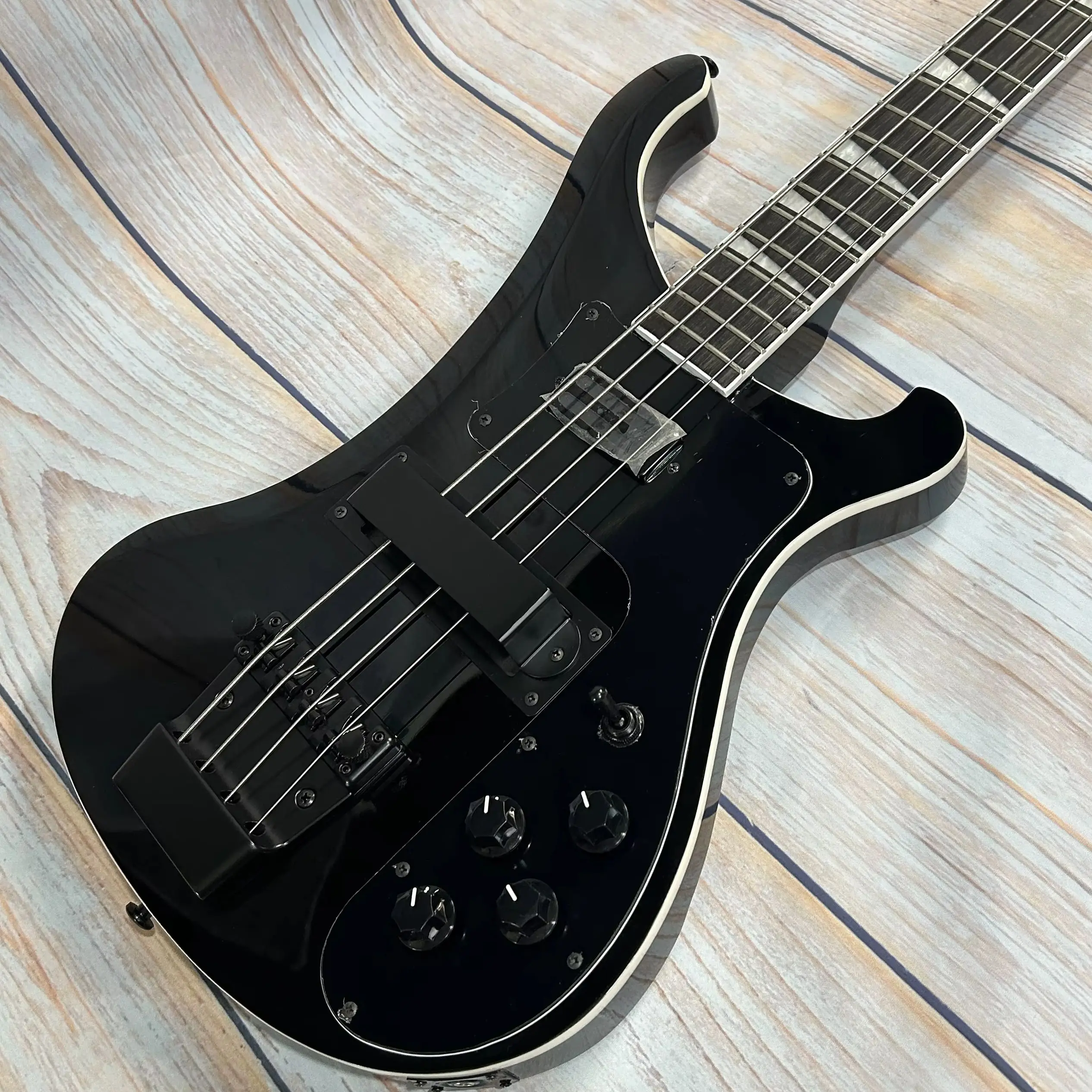 Hot Sale Bass Guitars 4003 Version Rickenback Black Hardware 844mm Scale Length Black Color