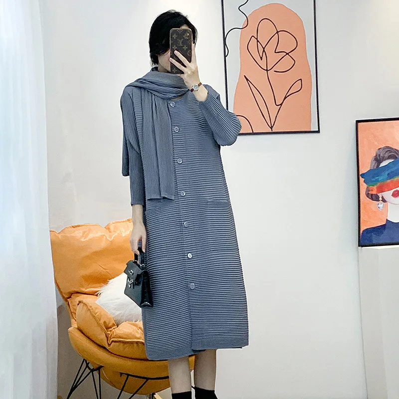 

2022 Miyake Fold Fashion Loose Slim Cardigan Dress Femininity High-end Thickened Scarf Skirt Two-piece Set