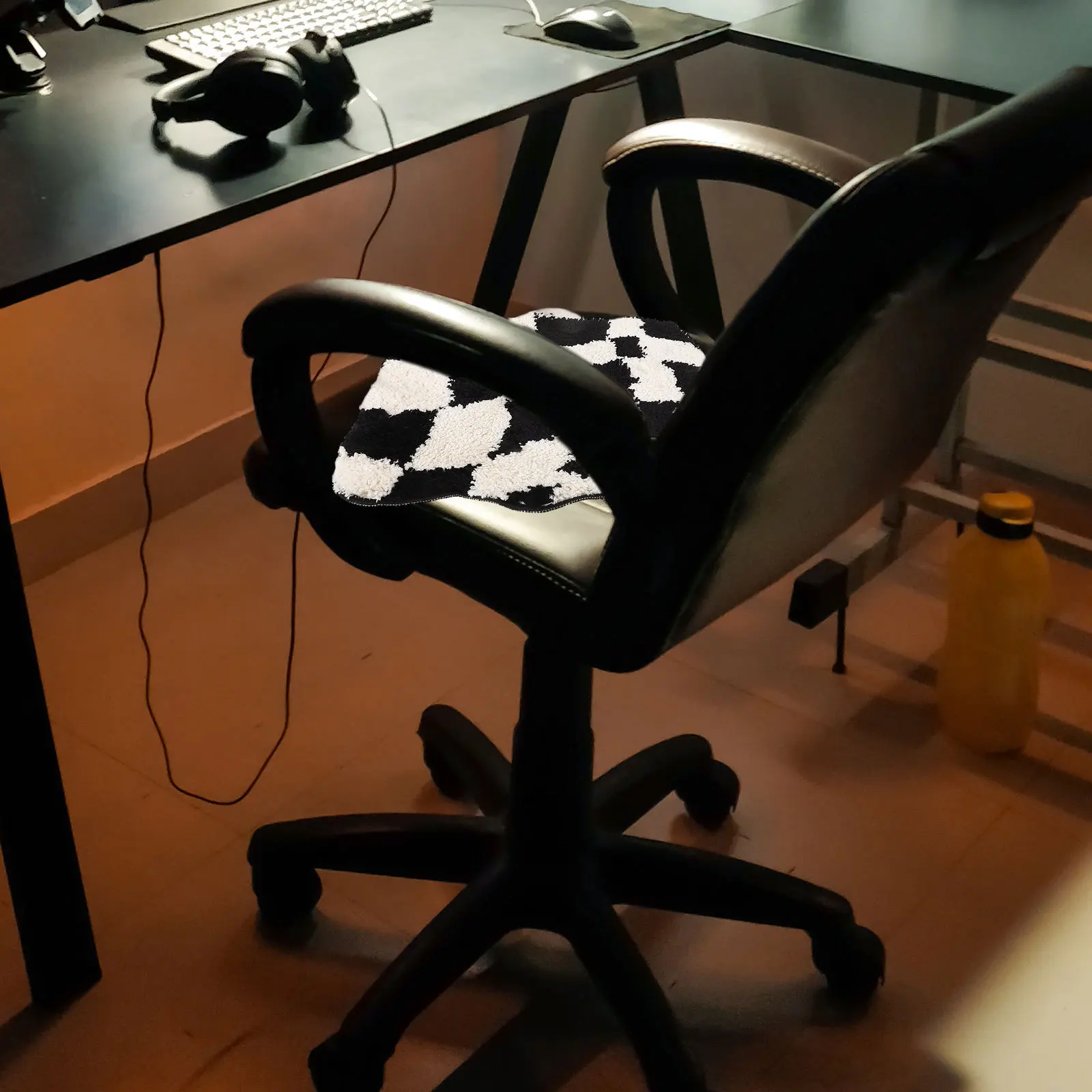 

Comfortable Non-Slip Chair Pad Nordic Style Dirt-Resistant Seat Cushion Office Student Dining Room Sofa Use Checkered Seat Pad