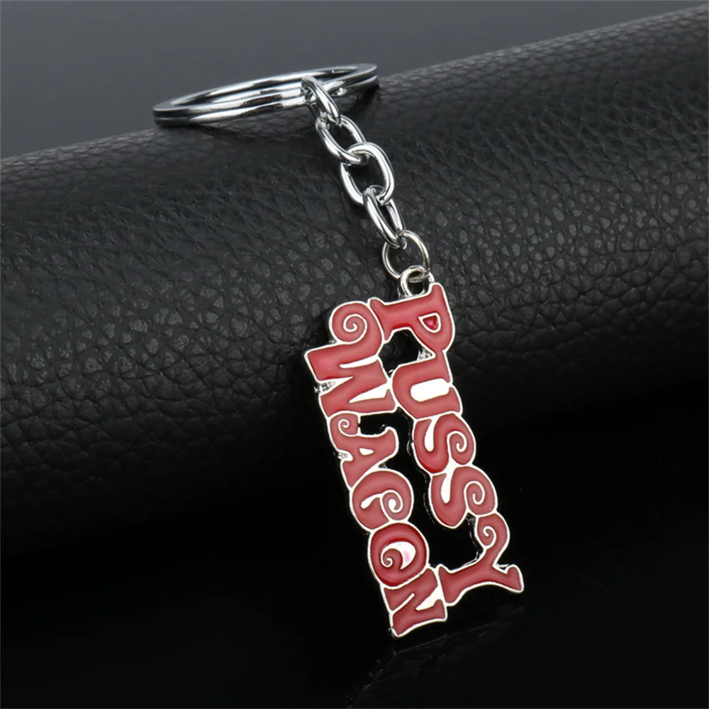 1pc Alloy Keychain Pussy Wagon Pink Letter Keychain Movie Kill Bill Key Chain For Women Men Car Keyring Jewelry Accessories